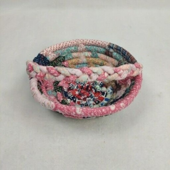 Lot Of 6 Vintage Handmade Fabric Rope Baskets Quilt Remnant Patterns‎ BOJO - Picture 5 of 16